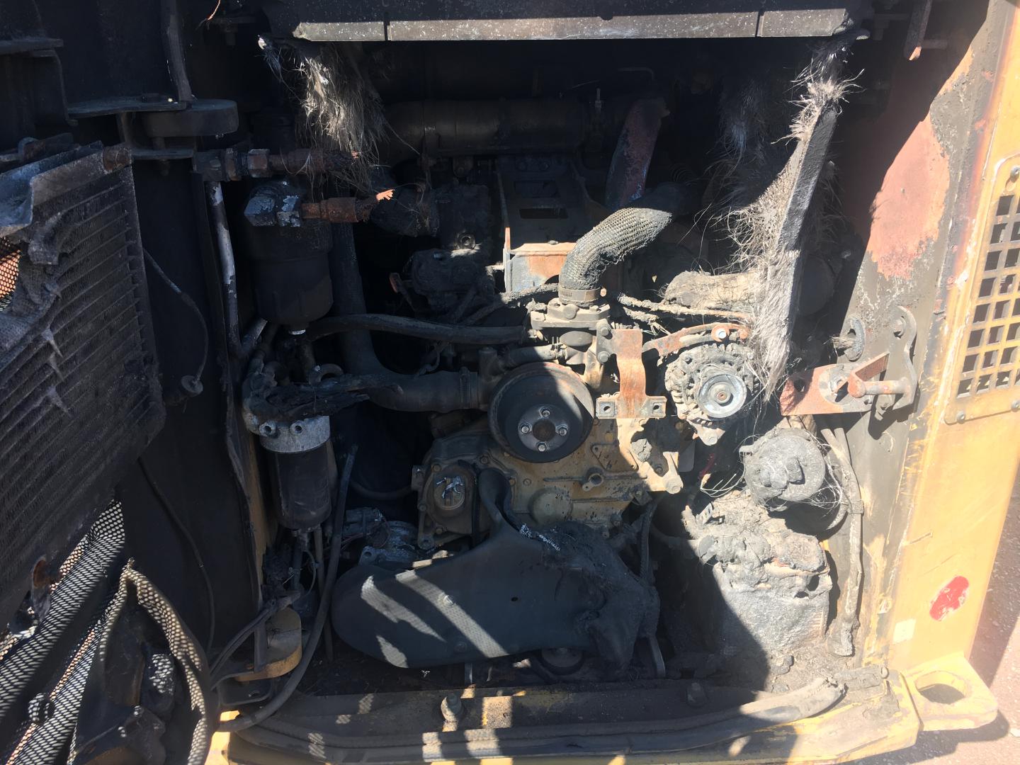 ./imagenes/INVOICE/2019/16985/MINICARGADOR 299D2 XHP (27).JPG